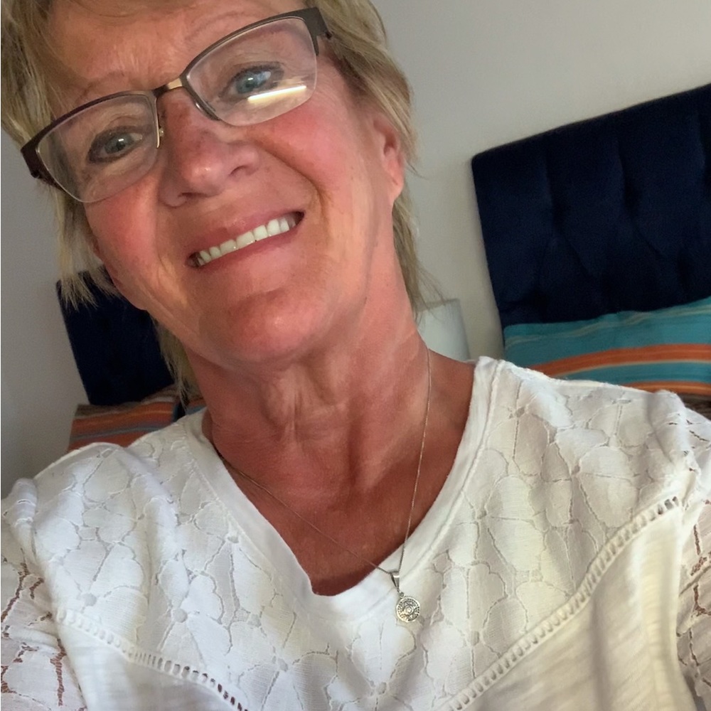 Meet your Posher, Debra kay